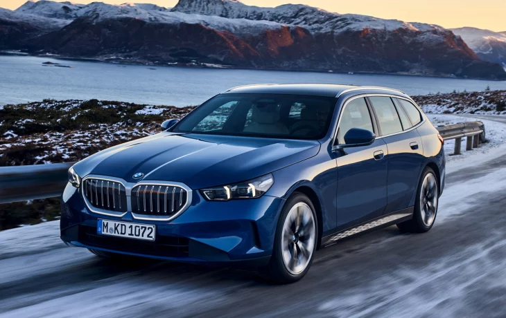 BMW i5 и 5 series Touring нового поколения: пятидверка подросла в габаритах и сменила имидж