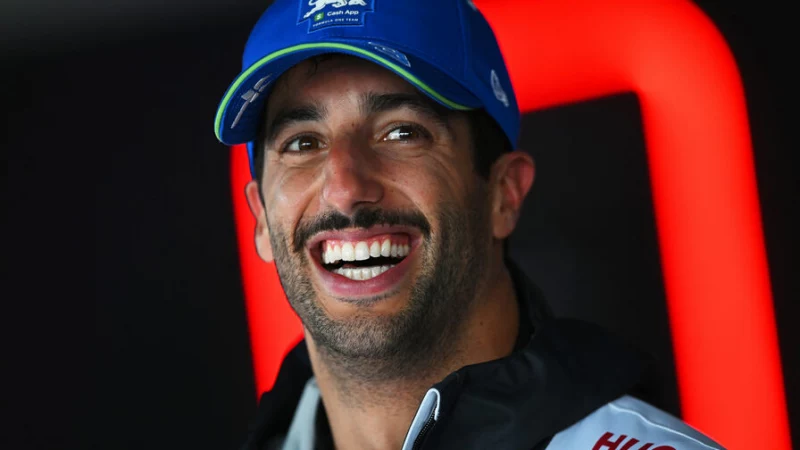 &laquo;Ему нужен был пинок&raquo;. Вильнёв уверен, что его критика помогла Риккардо