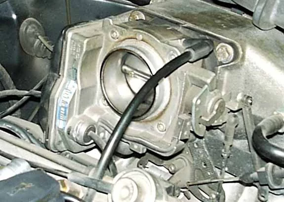 Чистка-протирка дроссельной заслонки на 111х моторах