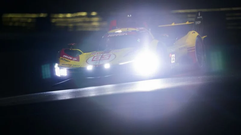 Ливень, штраф экипажа Шварцмана, сход Росси и несколько часов за сейфти-каром. Итоги ночи в &laquo;Ле-Мане