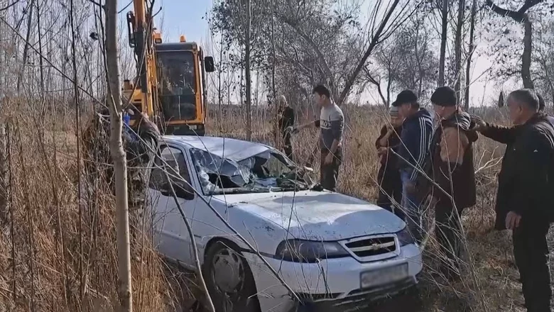 В Намангане автомобиль Nexia-2, упавший в реку, нашли спустя 6 дней &mdash; видео
