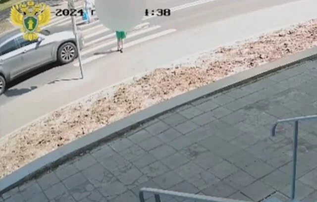  В Москве BMW сбил девочку на самокате: ребенок погиб