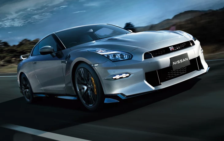 Nissan представил GT-R 2025 модельного года с компонентами Nismo и &laquo;небесным&raquo; салоном