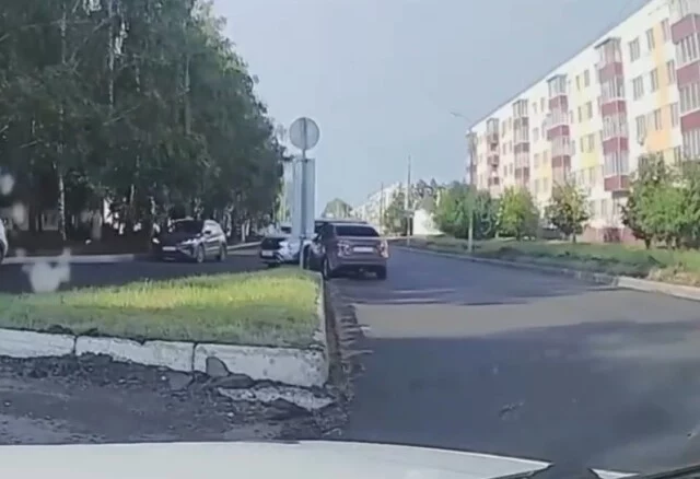  ДТП в Нижнекамске: водитель внедорожника пытался повернуть налево