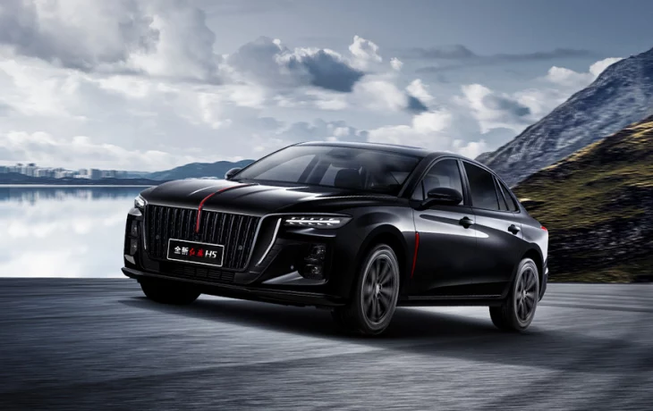 Премиальный седан Hongqi H5 перешёл в новый модельный год: &laquo;чёрная&raquo; версия и кое-что ещё