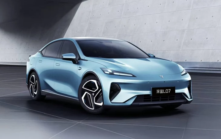 Changan и Huawei готовят ещё одну интеллектуальную новинку &mdash; лифтбек Deepal L07