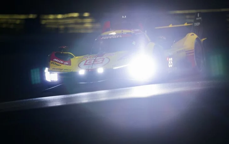 Ливень, штраф экипажа Шварцмана, сход Росси и несколько часов за сейфти-каром. Итоги ночи в &laquo;Ле-Мане