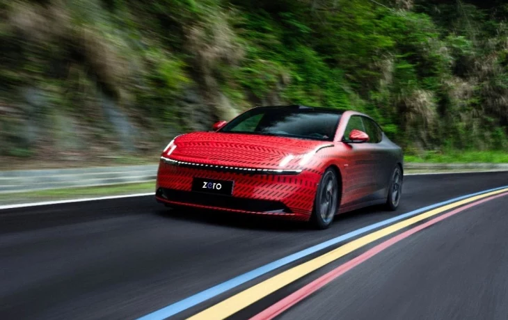 Раскрутившийся за счёт гибридов бренд Lynk &amp; Co анонсировал свой первый электромобиль