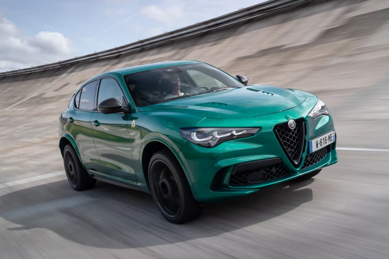 Alfa Romeo определилась со сроками запуска полностью &laquo;зелёных&raquo; Stelvio и Giulia