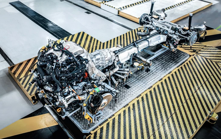На смену W12: Bentley показала новую гибридную силовую установку на базе мотора V8