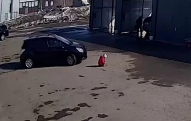  ДТП на автомойке в Чувашии: женщина на &laquo;Тойоте&raquo; переехала ребенка