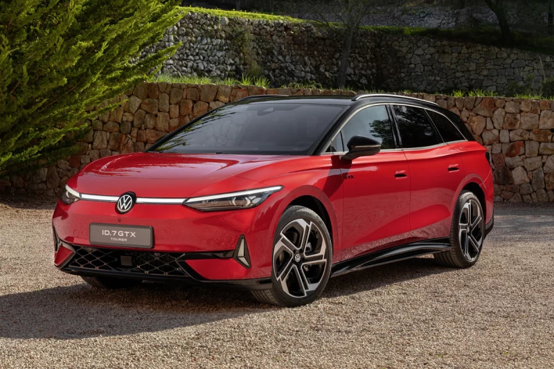 Volkswagen рассекретил &laquo;горячий&raquo; ID.7 GTX Tourer, ставший самым мощным универсалом марки