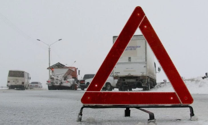 В Новосибирской области произошло ДТП с тремя большегрузами