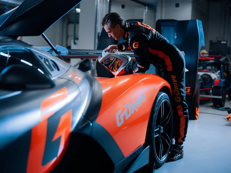 Суперкар Rossa прошел тесты на автодроме &laquo;Игора Драйв&raquo;