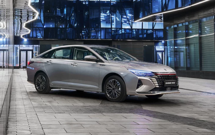 Седан Dongfeng Aeolus Shine Max стал дешевле в новых комплектациях в России
