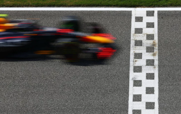 Где и как смотреть предсезонные тесты Формулы 1 в 2024 году?