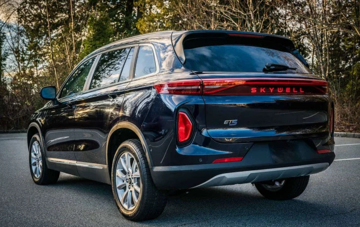 Major City Новая Рига стал первым дилерским центром SKYWELL в России 2