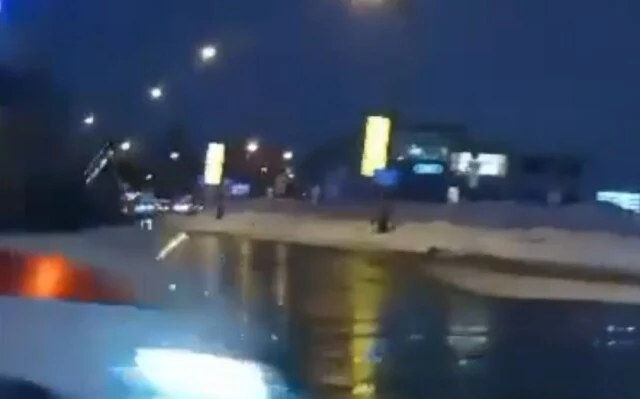  Автомобиль столкнулся с машиной скорой помощи в Самаре