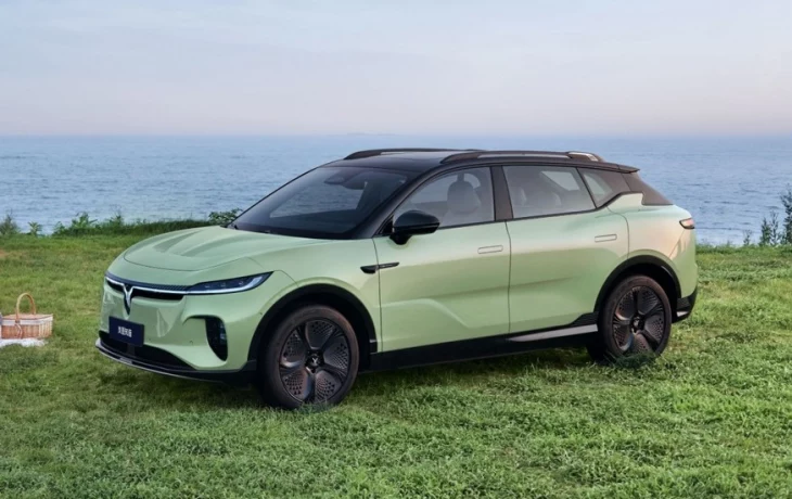 &laquo;Бюджетный&raquo; кроссовер Voyah Courage начинает карьеру с ажиотажного спроса