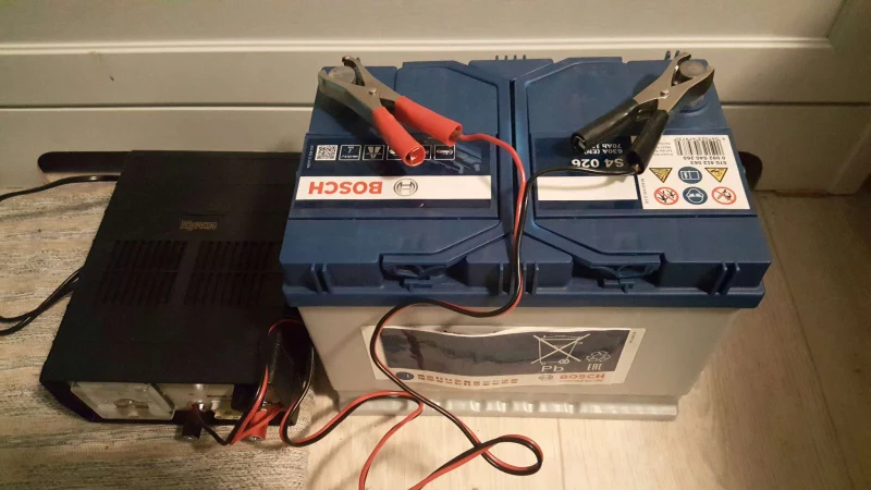 Как зарядить необслуживаемую автомобильную аккумуляторную батарею