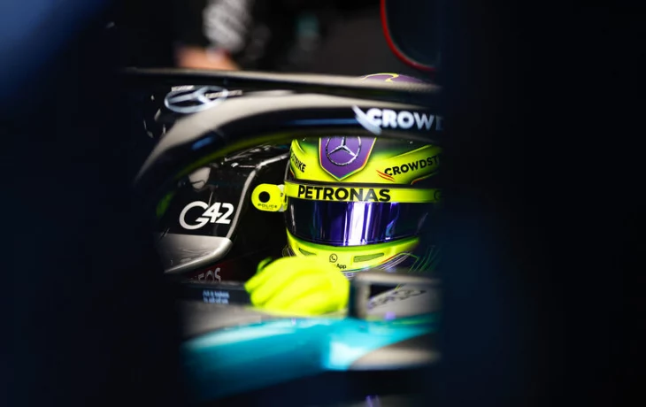 Mercedes быстрее всех в первой тренировке Ф1 в Лас-Вегасе, Ферстаппен &ndash; 5-й