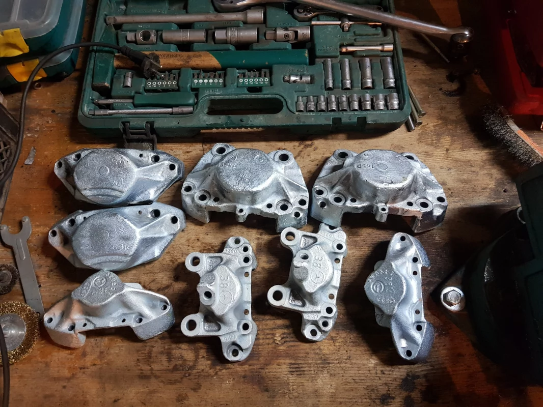 Тормозные суппорты на W123. Ремонт и замена.