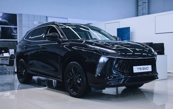 Расширение линейки: у кроссовера Forthing T5 Evo в РФ появится версия с полным приводом