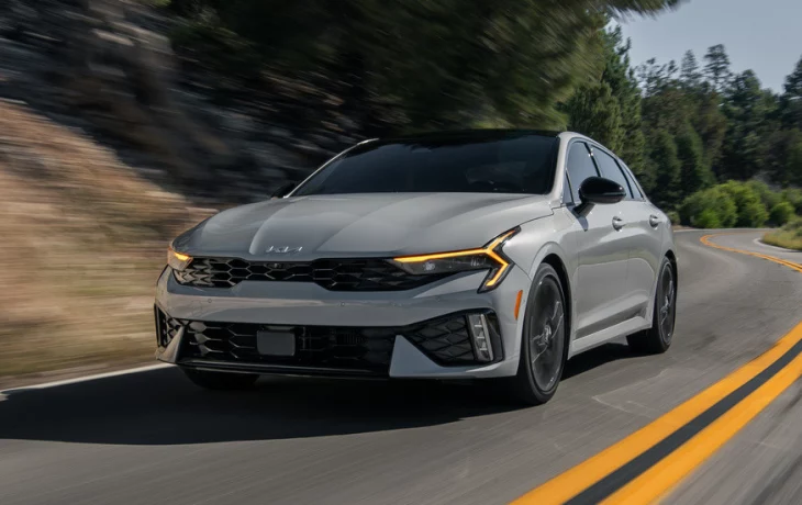 Ещё один рестайлинговый седан Kia K5: атмосферник вместо турбомотора и полный привод