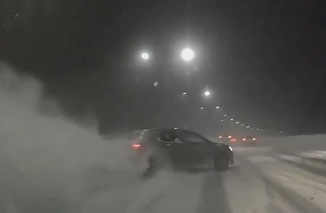  Опасный занос на Южном обходе в Перми едва не привел к ДТП