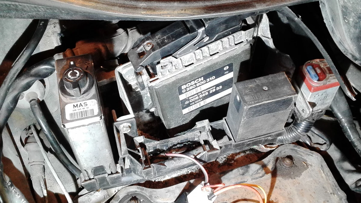 Проверка реле топливного насоса