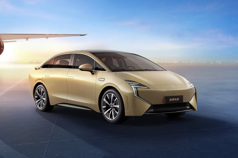 Juneyao Air: дебютный электромобиль от китайской авиакомпании показался на первых фото