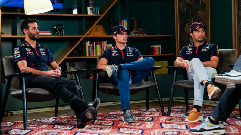 AMuS: Риккардо может занять место Переса &ndash; в Red Bull уже установили дедлайн