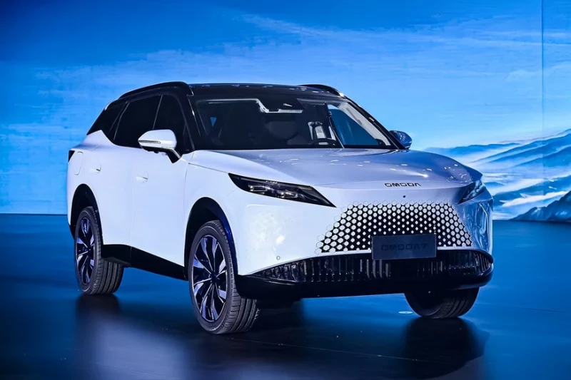 Представлен кроссовер Omoda C7, на подходе ещё несколько новинок