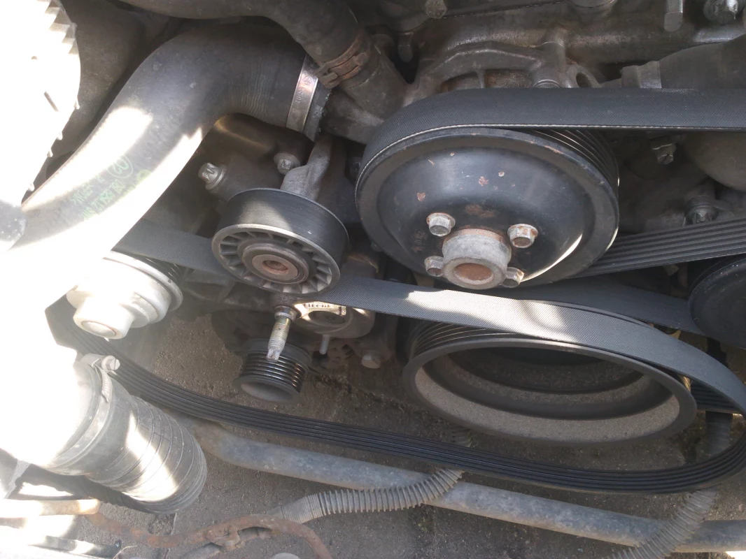 Замена амортизатора ролика натяжителя ремня на 111 двигателе