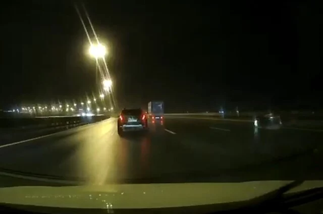  Авария на КАД: водитель пытался играть в &laquo;шашки&raquo; за рулем