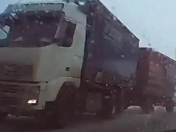  Два большегруза столкнулись на трассе &laquo;Сибирь&raquo; в Красноярском крае