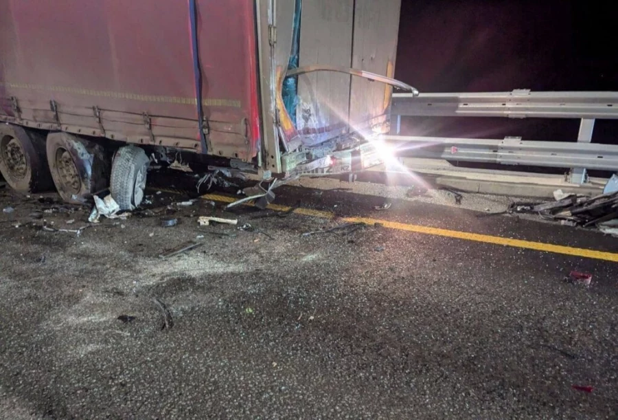 &amp;#171;Управлял автомобилем, убрав руки с руля&amp;#187;: китайский внедорожник столкнулся со стоящей фурой на трассе М-12